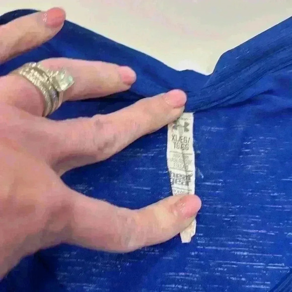 Under Armour Heat Gear XL VNeck Tee Item# B3 - Picture 4 of 5